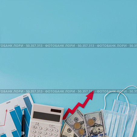 top view business items with growth chart copy space. Стоковое фото, агентство Ingram Publishing / Фотобанк Лори