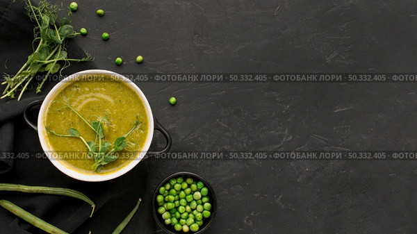 top view winter peas soup with copy space. High resolution photo. top view winter peas soup with copy space. High quality photo. Стоковое фото, агентство Ingram Publishing / Фотобанк Лори
