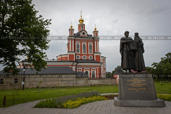 Торопец. Вид на Корсунско Богородицкий собор. Редакционное фото, фотограф Дмитрий Киселёв / Фотобанк Лори