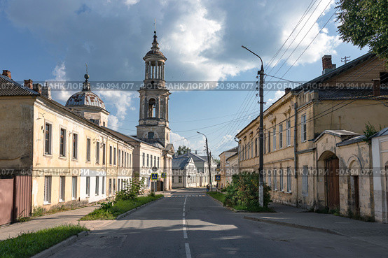 Торжок. Улица Луначарского. Климентовская церковь (церковь Климента, Папы Римского) Стоковое фото, фотограф Юрий Кирсанов / Фотобанк Лори