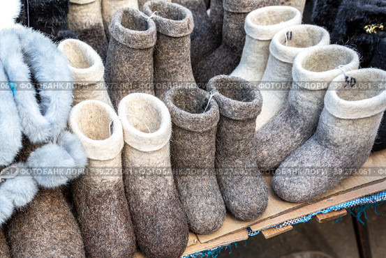 Traditional russian felted boots of different design. Стоковое фото, фотограф FotograFF / Фотобанк Лори