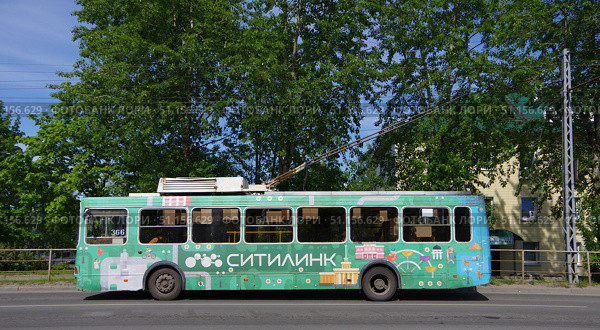 Троллейбус ЛиАЗ-5280 №366, Первомайский проспект, Петрозаводск, Карелия (2021 год). Редакционное фото, фотограф Алексей Иванов / Фотобанк Лори