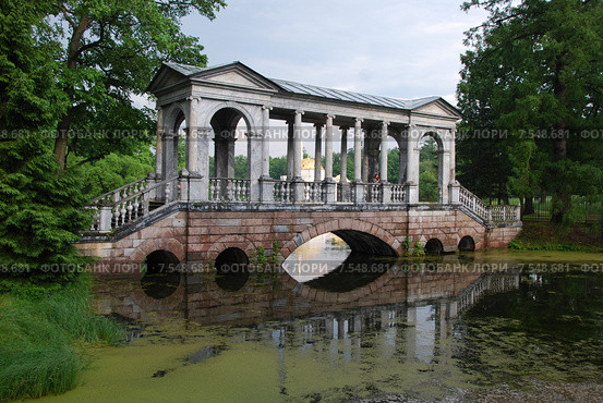 Царское село. Екатерининский парк. Мраморный мост (2010 год). Редакционное фото, фотограф Дмитрий Муромцев / Фотобанк Лори
