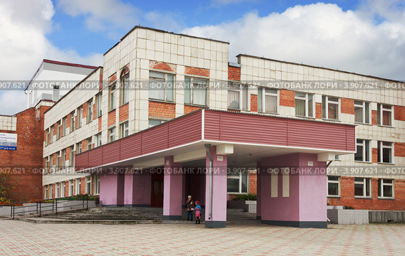 Центр внешкольной работы "Алиса". Город Бор (2012 год). Редакционное фото, фотограф Александр Романов / Фотобанк Лори