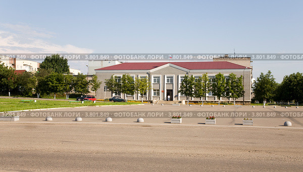 Центральная площадь, Новосокольники (2012 год). Стоковое фото, фотограф Вячеслав Потапов / Фотобанк Лори