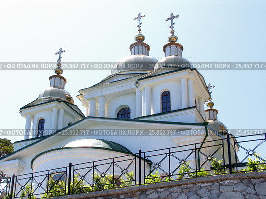 Церковь Архистратига Божия Михаила. Крым, Ореанда (2009 год). Стоковое фото, фотограф Анатолий Заводсков / Фотобанк Лори
