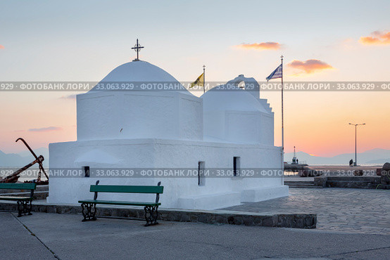 Церковь Николая Морского, остров Эгина, Греция (2020 год). Редакционное фото, фотограф Ирина Яровая / Фотобанк Лори