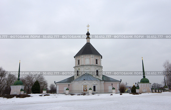 Церковь Покрова Богородицы. Тверь, набережная р. Тьмаки, 1 (2021 год). Редакционное фото, фотограф Алексей Иванов / Фотобанк Лори