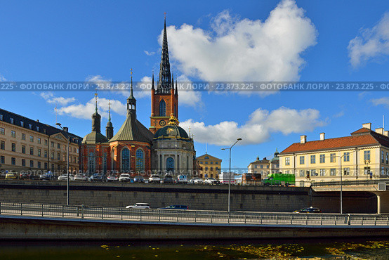 Церковь Риддархольмена (Riddarholm Church) на острове Риддархольмен в Стокгольме, Швеция (2016 год). Редакционное фото, фотограф Валерия Попова / Фотобанк Лори