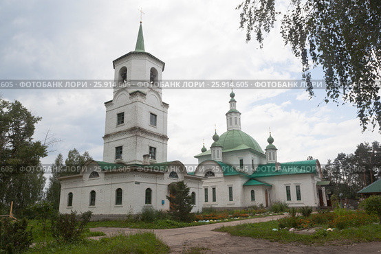 Церковь Владимира равноапостольного в городе Красавино Великоустюгского района Вологодской области (2016 год). Стоковое фото, фотограф Николай Мухорин / Фотобанк Лори