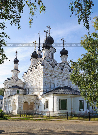 Церковь Вознесения, Великий Устюг (1648 г.) (2013 год). Стоковое фото, фотограф Виктор Сагайдашин / Фотобанк Лори