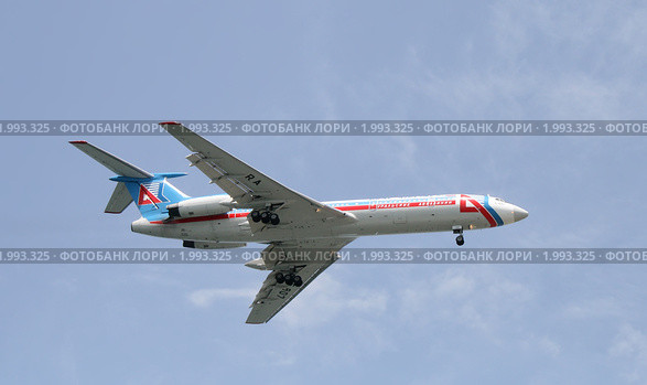 Ту-154М авиакомпании "Уральские авиалинии" (2009 год). Редакционное фото, фотограф Art Konovalov / Фотобанк Лори