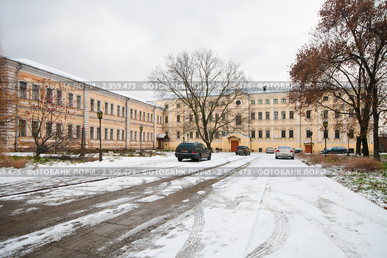 Тула.Корпус Педагогического университета в Туле. (2011 год). Редакционное фото, фотограф Игорь Низов / Фотобанк Лори