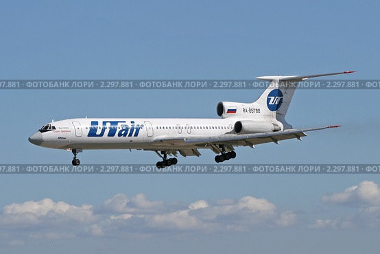 Туполев Ту-154М авиакомпании "ЮТэйр" (2010 год). Редакционное фото, фотограф Александр Тарасенков / Фотобанк Лори