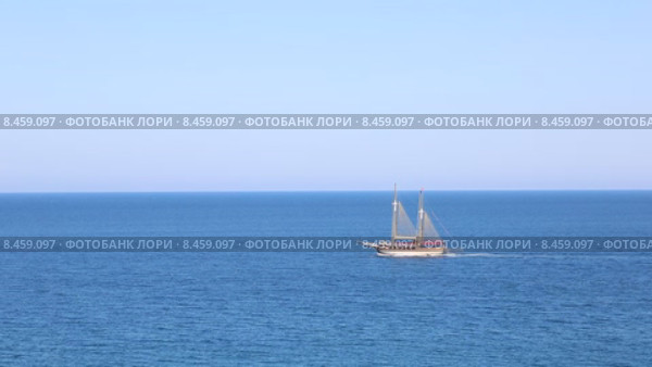 Турция, Анталья,  яхта в море (2015 год). Стоковое видео, видеограф Валерий Шилов / Фотобанк Лори