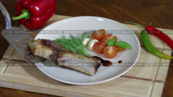 Тушеное мясо с овощами. Стоковое видео, видеограф Илья Насакин / Фотобанк Лори