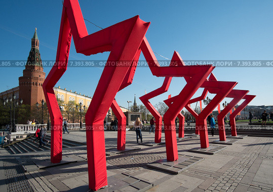 Украшение Манежной площади к 70-летию Победы, Москва (2015 год). Редакционное фото, фотограф Давид Мзареулян / Фотобанк Лори