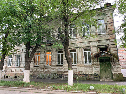 Улица Чермена Баева, дом 18. Владикавказ. Республика Северная Осетия — Алания (2019 год). Стоковое фото, фотограф Овчинникова Ирина / Фотобанк Лори