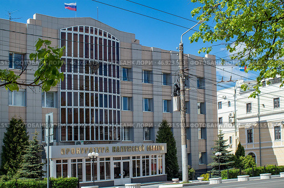 Улица Кутузова, прокуратура калужской области. Калуга. (2021 год). Редакционное фото, фотограф Василий Мальцев / Фотобанк Лори