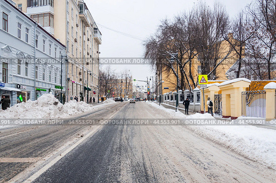 Улица Остоженка зимой. Москва (2023 год). Редакционное фото, фотограф Алёшина Оксана / Фотобанк Лори