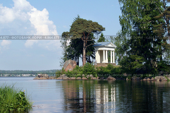 Усадьба Монрепо. Храм Нептуна. Выборг. (2005 год). Редакционное фото, фотограф Сергей Тюленев / Фотобанк Лори