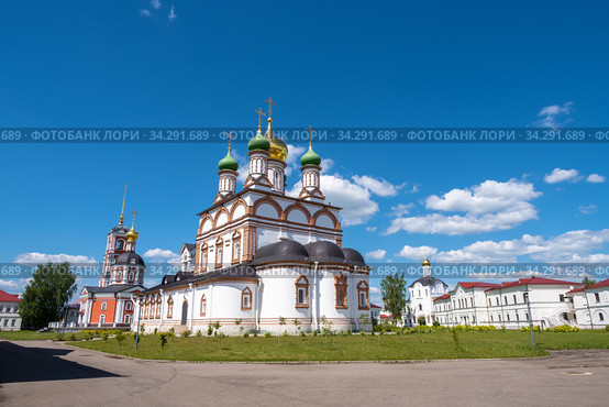 Varnitsky Trinity-Sergius Monastery in the Yaroslavl Region, Rostov Veliky, Varnitsa settlement (2020 год). Стоковое фото, фотограф Валерий Смирнов / Фотобанк Лори