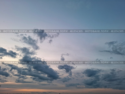 Вечернее весенне небо над Санкт-Петербургом. Стоковое фото, фотограф Елена Дробахина / Фотобанк Лори