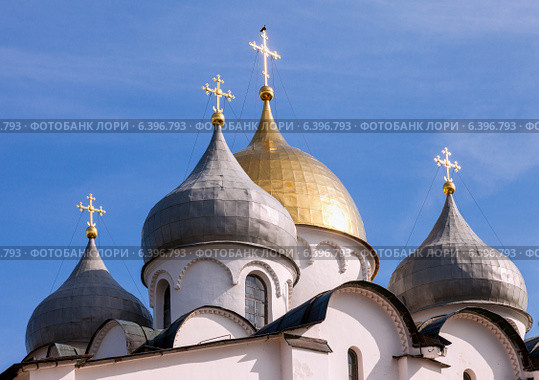 Великий Новгород. Купола Софийского собора в солнечный день. Стоковое фото, фотограф FotograFF / Фотобанк Лори
