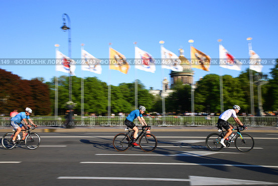 Велогонка La Strada Race. Участники во время заезда. (2023 год). Редакционное фото, фотограф Евгений Кашпирев / Фотобанк Лори