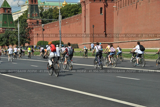 Велопробег по Бульварному кольцу, 20 июля 2014 года. Редакционное фото, фотограф lana1501 / Фотобанк Лори