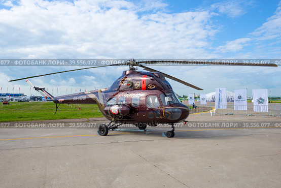 Вертолет  Ми-2М (RA-15768)  на авиашоу МАКС-2017. Редакционное фото, фотограф Виктор Карасев / Фотобанк Лори