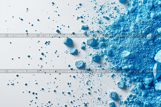 Vibrant Laundry Detergent Powder on White, High Contrast Studio Shot. Яркий порошок стирального порошка на белом, высококонтрастный студийный снимок. Стоковое AI-изображение, AI-художник Katsiaryna Repich / Фотобанк Лори