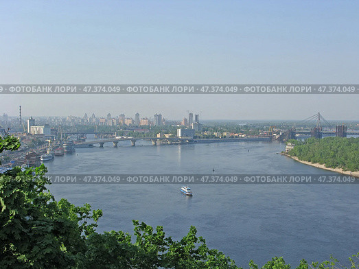 Вид  Днепра и панорама Киева. Украина (2009 год). Стоковое фото, фотограф Ирина Борсученко / Фотобанк Лори
