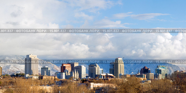 Вид города Солт-Лейк-Сити зимой, штат Юта, США (2015 год). Редакционное фото, фотограф Ирина Кожемякина / Фотобанк Лори
