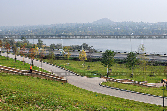 Вид на Донецк из парка Комсомольский (2011 год). Стоковое фото, фотограф Короленко Елена / Фотобанк Лори