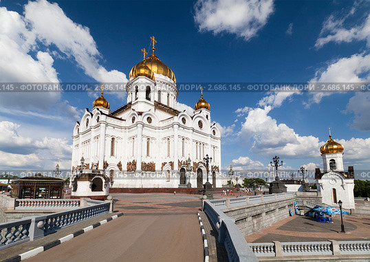 Вид на фасад Храма Христа Спасителя, Москва, Россия (2011 год). Редакционное фото, фотограф Николай Винокуров / Фотобанк Лори