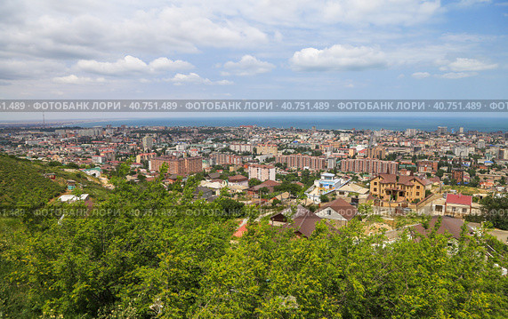 Вид на город Махачкала со смотровой площадки (2021 год). Стоковое фото, фотограф Римма Тельнова / Фотобанк Лори