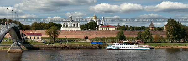 Вид на Новгородский кремль (2009 год). Стоковое фото, фотограф Самохвалов Артем / Фотобанк Лори