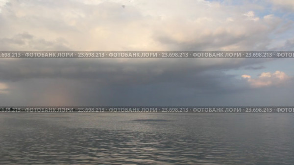 Вид на приазовский лиман на закате дня. Стоковое видео, видеограф Олег Хархан / Фотобанк Лори