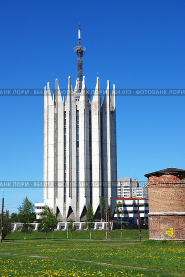 Вид на ЦНИИ РТК от сада Бенуа (2008 год). Редакционное фото, фотограф Ольга Визави / Фотобанк Лори