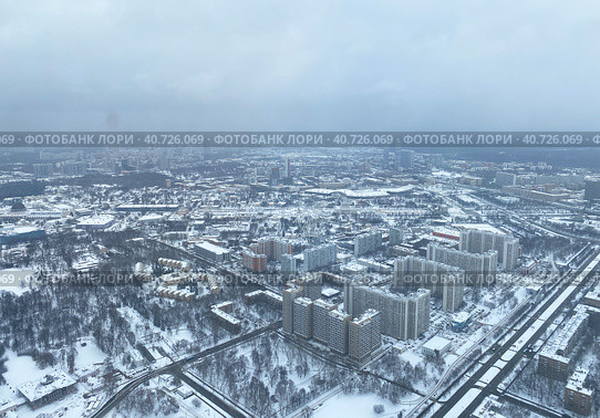 Вид на ВВЦ со смотровой площадки телебашни Останкино, Москва (2022 год). Стоковое фото, фотограф Мария Кылосова / Фотобанк Лори