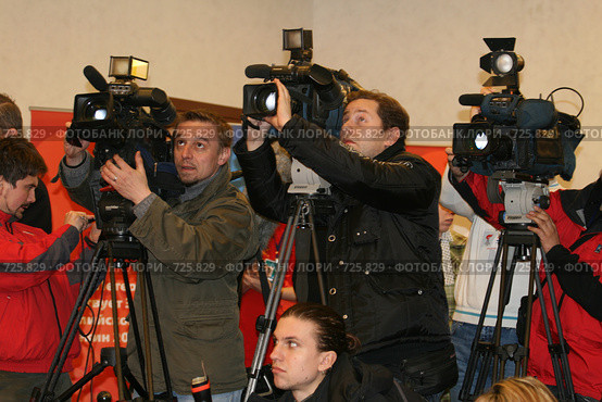 Видеооператоры за работой (2008 год). Редакционное фото, фотограф Александр Тарасенков / Фотобанк Лори