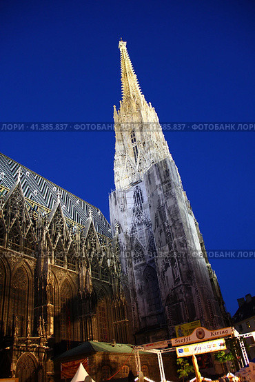 Vienna, Austria - 10 Jun 2011: TSt. Stephen's Cathedral in Vienna, Austria. Редакционное фото, фотограф Сергей Стрелков / Фотобанк Лори