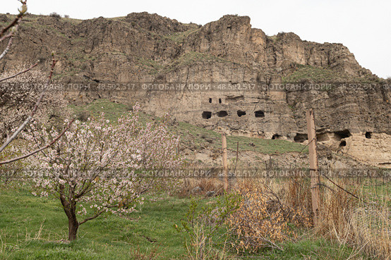 View of the mountains in Armenia at spring. Caves in Kotayk Region. Стоковое фото, фотограф Evgenia Shevardina / Фотобанк Лори