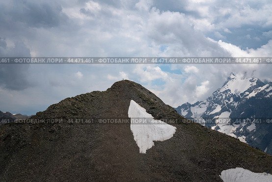View of the observation deck next to the upper station of the Dombai Ski Resort cable car on a summer day, Karachay-Cherkessia, Russia. Стоковое фото, фотограф Ula Ulachka / Фотобанк Лори