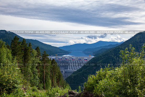View of the Sayano-Shushenskaya dam Hydroelectric power station, on the Yenisei River, Khakassia, Russia. Стоковое фото, фотограф Оксана Прахова / Фотобанк Лори