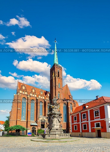 View to the Cathedral of John Baptist in Wroclaw. Cathedral of John Baptist. Стоковое фото, агентство Ingram Publishing / Фотобанк Лори