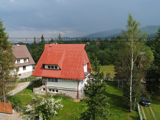Вилла в Закопане (2010 год). Стоковое фото, фотограф Ирина Борсученко / Фотобанк Лори