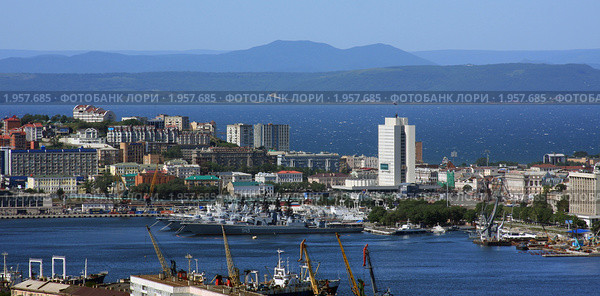 Владивосток, центр города (2010 год). Редакционное фото, фотограф Пьянков Александр / Фотобанк Лори