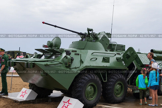 Военная техника, плавающий бронетранспортёр БТР-82 в парке Патриот. Волгоградская область, Средняя Ахтуба, Россия. (2020 год). Редакционное фото, фотограф Андрей Цыганков / Фотобанк Лори